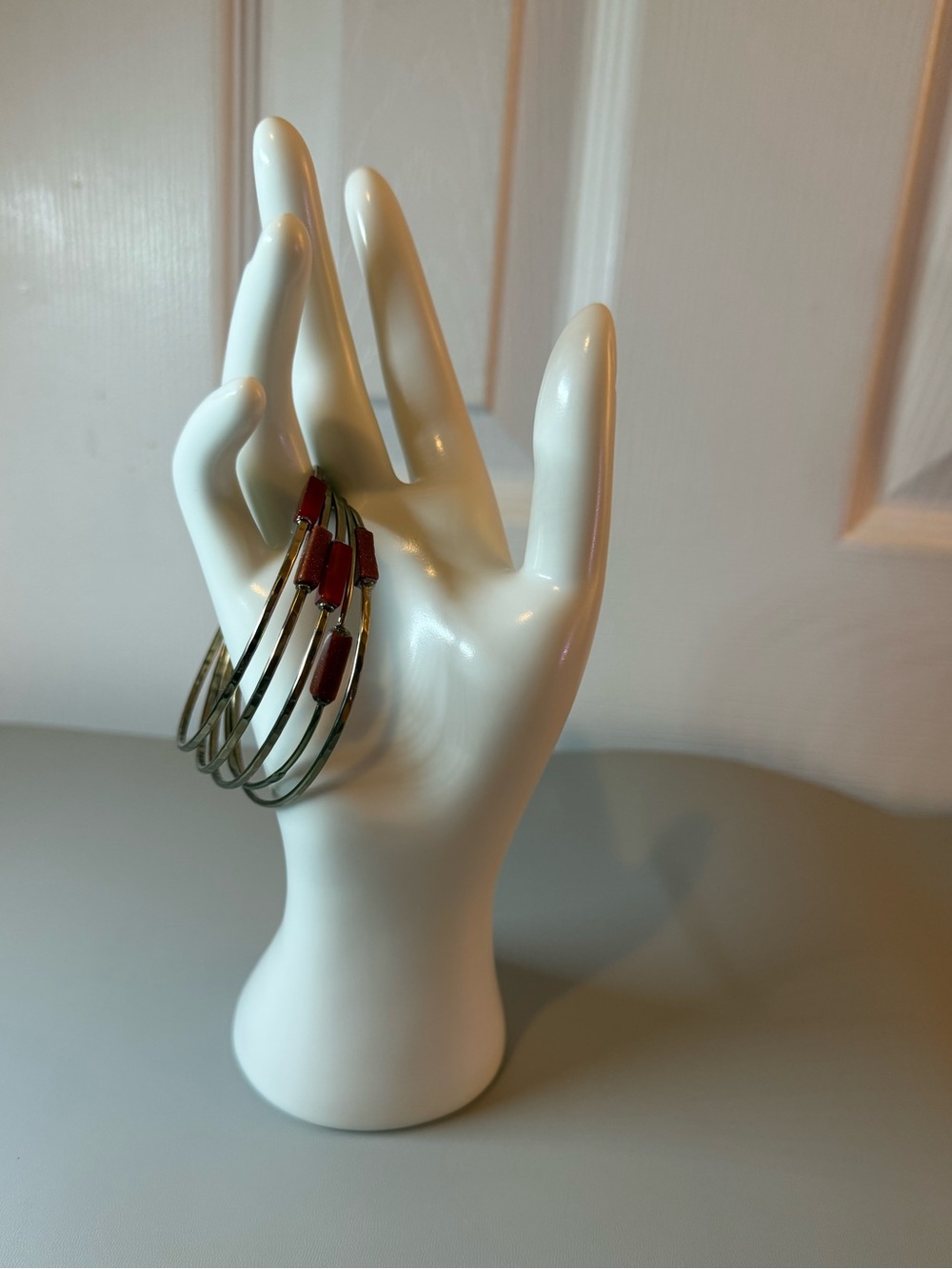 Set of 5 Silver Tone Red Stone Bangle Bracelets 🗽🖤
